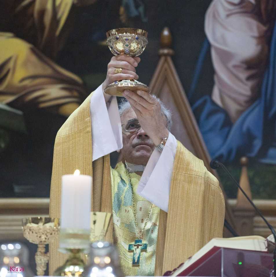 Месса освящения мира и елея в Кафедральном соборе Новосибирска 7