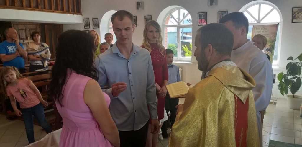 15 июня 2019 г. Прощание с настоятелем, супружеская встреча и венчание в Яшкинским приходе 7