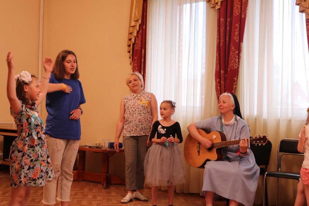 с 24 июня по 1 июля – «Семейные каникулы» в Новосибирске 130