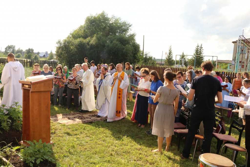 6 июля, Фатимское богослужение в общине Матери Божьей Неустанной Помощи в с. Колыон 38