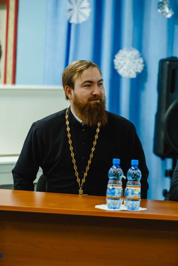 25 декабря круглый стол в Православной гимназии 3