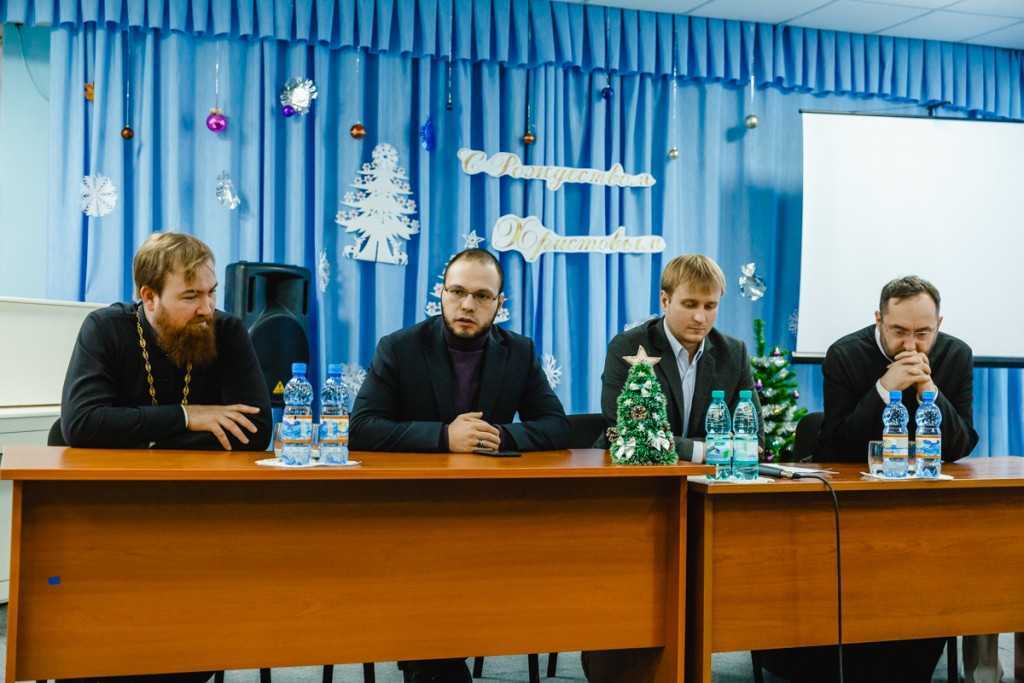 25 декабря круглый стол в Православной гимназии 19