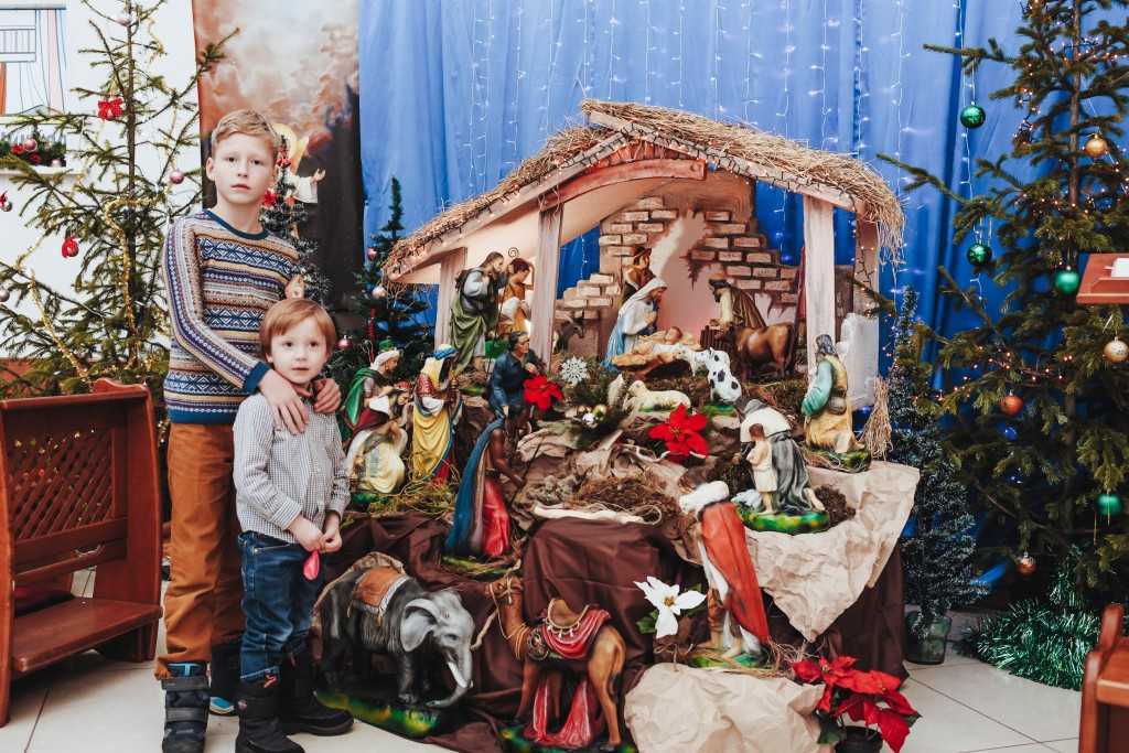 11 января прошел Рождественский тёплый семейный Фестиваль "Светильник". 41