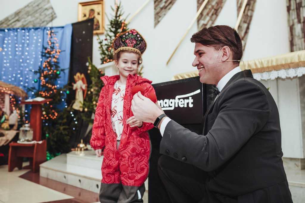 11 января прошел Рождественский тёплый семейный Фестиваль "Светильник". 59