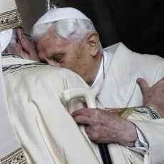 Папе на покое Бенедикту XVI исполняется 92 года.