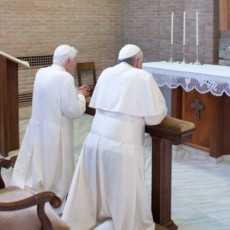 Папа Франциск: «В разговоре с Бенедиктом XVI я набираюсь сил»