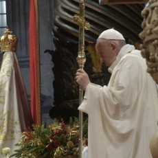 Папа Франциск: Пресвятая Богородица ведёт нас к единству